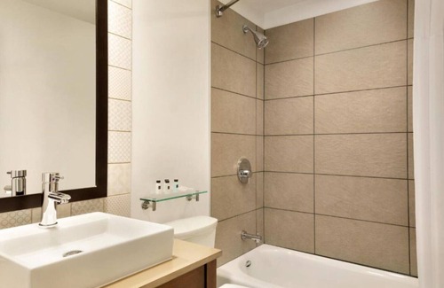 Bothell House | Escape to our Bothell Rooms near I-405 and Seattle !