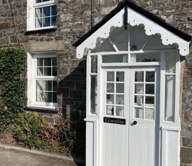 Llanrhystud House | Escapism Wales Gwalia