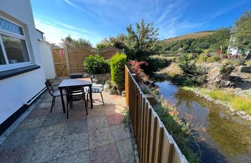 Llanrhystud House | Escapism Wales Gwalia