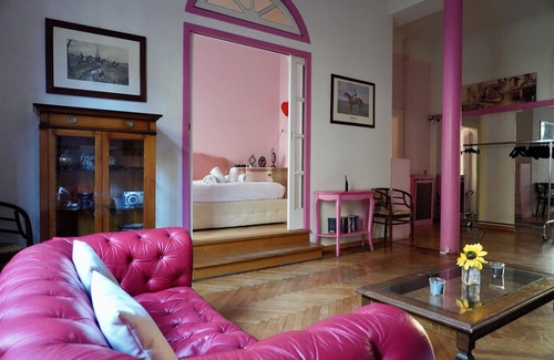 Tre Torri Apartment | Eschilo in Rosa: Charme e Design