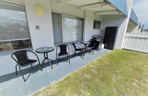 Castletown Apartment | Esperance Little Units 1