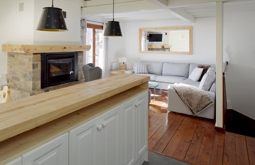 Beret Apartment | Esquiros by FeelFree Rentals