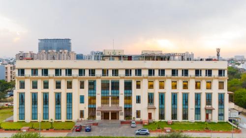 Gurugram Hotel | Eternal Oasis by Alaya Stays, Golf Course Road