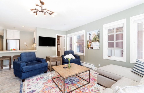 Telluride Condo | ETTA 101- A Stylish Condo w/Sublime Downtown Location