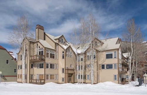 Telluride Condo | ETTA 101- A Stylish Condo w/Sublime Downtown Location