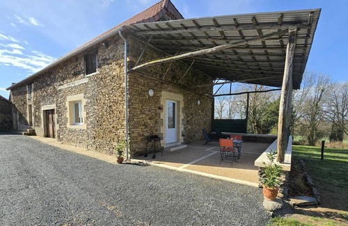 Genis Cottage | Eugenie's Little Nest - Countryside Haven, Pets Welcome