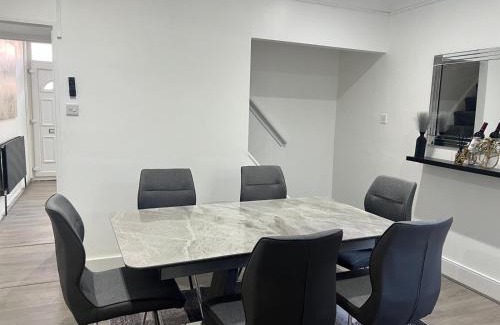 Grays Apartment | Eugino Properties
