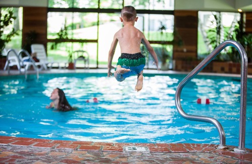 Cadillac Hotel | Evergreen Resort