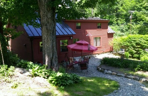 Andover House | "Everything VT" Getaway Centrally Located: Ski, Shop, Golf, Hike, Relax