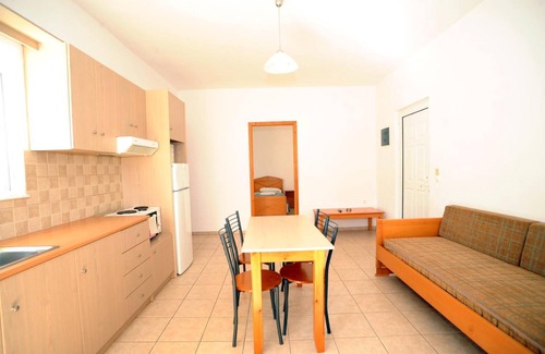 Kato Stalos Apartment | Evilion Hotel