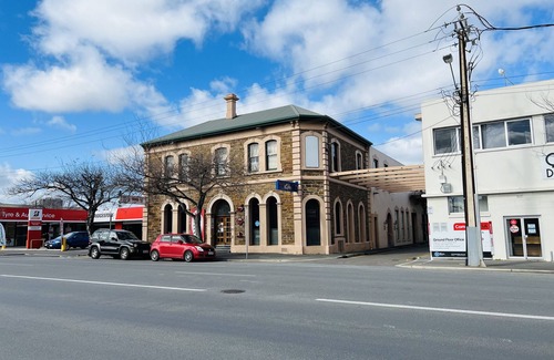 Adelaide Central Business District Apartment | Ex hotel studio ensuite room in city☑️