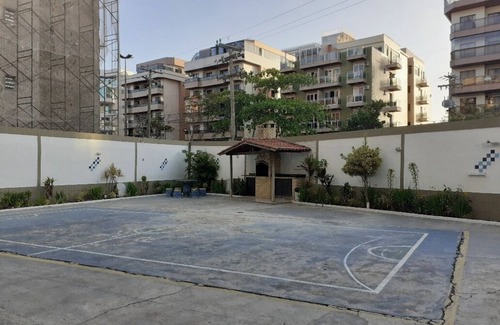 Cabo Frio Apartment | Excellent apartment building with pool, sauna, garage, terrace.
