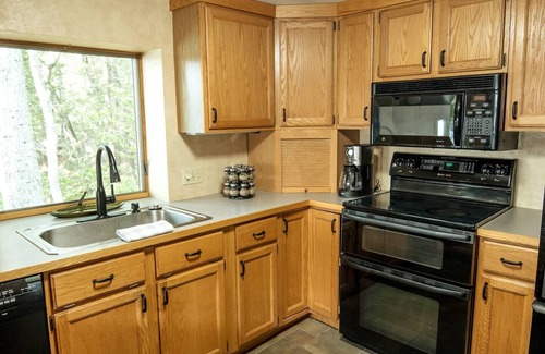 South Casco House | Exceptional, classic Lakefront House on Big Sebago Lake