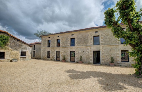 Vieux-Mareuil House | Exceptionnel farm house with pool and paddle court