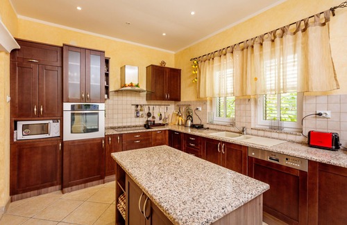 Prcanj Villa | Exclusive 6 bedrooms villa with direct sea views Oranus