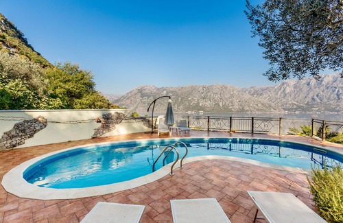 Prcanj Villa | Exclusive 6 bedrooms villa with direct sea views Oranus