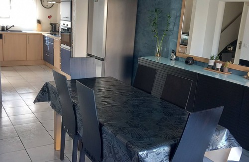Lievin House | EXCLUSIVE House 100 m2 private parking/garden/6-8 persons
