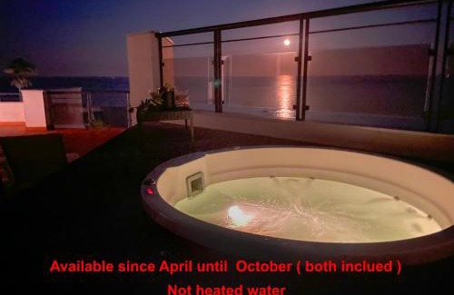 Casares del Mar Apartment | Exclusive luxury frontline beach penthouse Casares del mar - Estepona