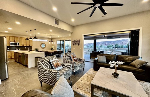 Moab South Valley House | Exclusive Retreats Desert Vista Retreat- Moab Estate for Large Groups- Pool, Spa