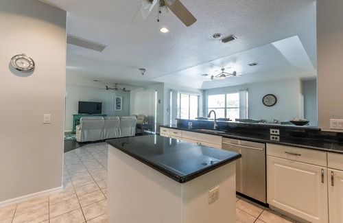 Pelican Villa | Exclusive Villa Fantastic Lakeview, Pool & Spa, Breathtaking Sunset