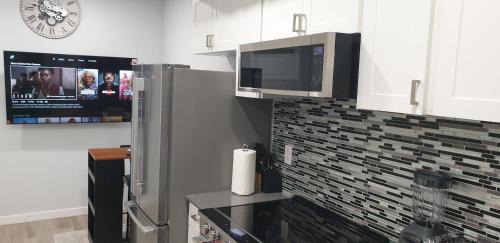 Northeast Edmonton Apartment | Executive 1Bedroom Suite By Henday