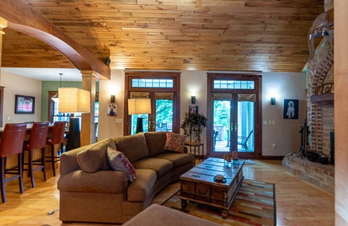 Forest Junction House | Executive Home for EAA