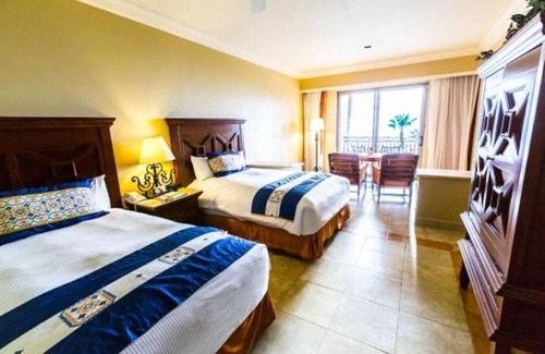 Paraiso Escondido Cabin | Executive Suite (Sleeps 6) @ Pueblo Bonito Sunset