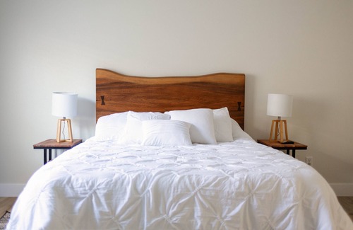 Exeter House | Exeter Retreat: Short Drive to the Sequoias