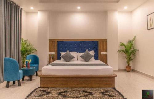 Dharampur Apartment | Exotic Stays I The Classy Castle I Property of the year I Serviced Villa I Couple Friendly I Pvt Balcony I Open Air Terrace I Bonfire I Kasauli