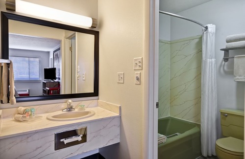 Moab Hotel | Expedition Lodge Moab Arches National Park