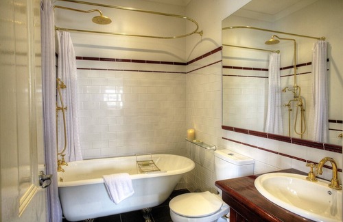 Point Lonsdale House | Experience Charm in our Restored Victorian Fully accessible Heritage Home