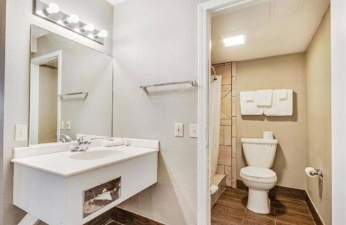 Elk City Hotel | Experience Old Town Elk City W/King Bed And Free Parking