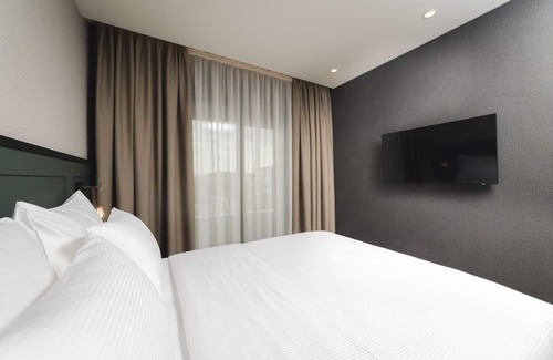 Podgorica Hotel | Experience Podgorica – 3 Stylish Suites in City Center - Free Parking!