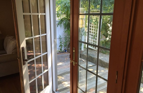 Rockport House | Experience Rockport charm, walk to the beach ,restaurants & Shalin Liu Center