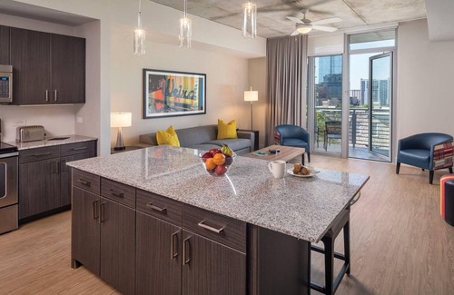Civic District Resort | Experience the Best of Austin at Wyndham Austin – 1 Bd. Dlx