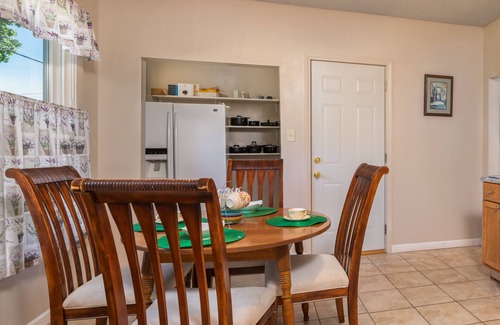 North End House | Experience Twin Cites, Spacious, Entire House