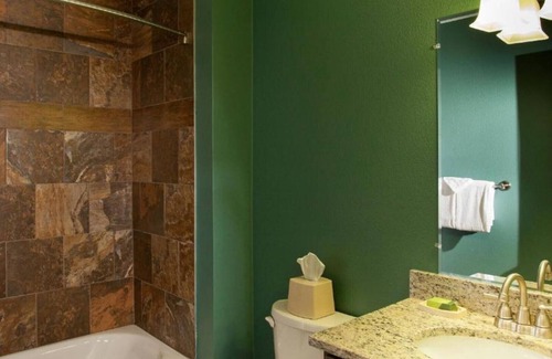 Wisconsin Dells Resort | Experience Year-Round Family Fun at Christmas Mountain Village – 2 Bedroom Villa