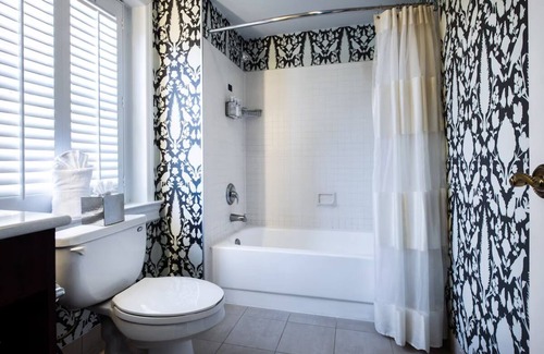 Historic District Hotel | Explore Local Attractions, Just Across Maryland State House