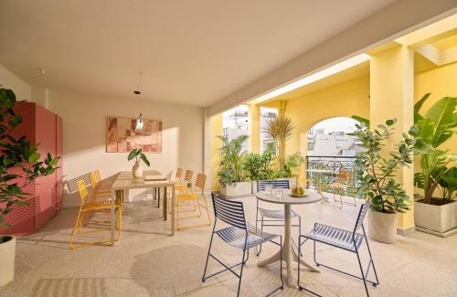 Ba Queo Hotel | Express by M Village Nguyen The Loc - Modern Airport Stay