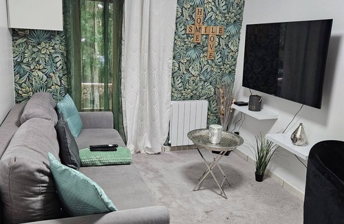 Melun Apartment | Express Yourself