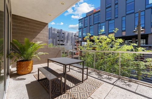 Riverside Apartment | Exquisite apartment with 2 balconies - Pool!