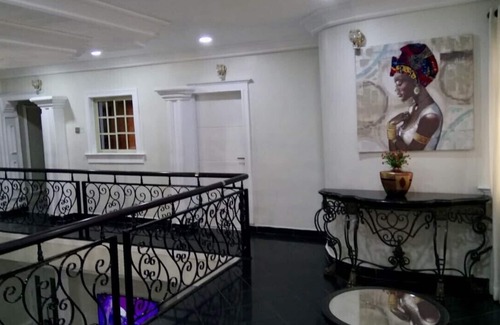 Lagos House | Exquisite home. Perfect home away from home