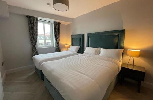 Galway Apartment | Exquisite Sea View Apartment in Salthill, Galway