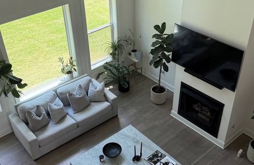 Cliftondale House | Exquisitely Decorated Spacious 4-bedroom Home close to Airport