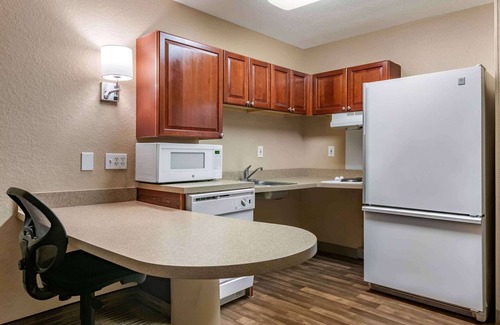 Orlando Hotel | Extended Stay America Suites Orlando Southpark Commodity Cir