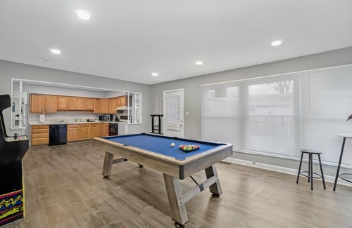 Elk Grove Village House | Extended Stay Elk Grove Village FHS Rental - Kingsbridge Rd