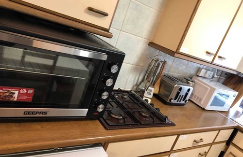 Larkhall Apartment | Extra Large Double Room with Shared Bathroom