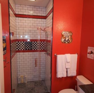 Southwest Anaheim House | F-33 Walts Place