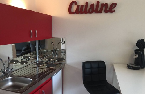 Malesherbes Apartment | F1 furnished downtown near Fontainebleau Buthiers .
