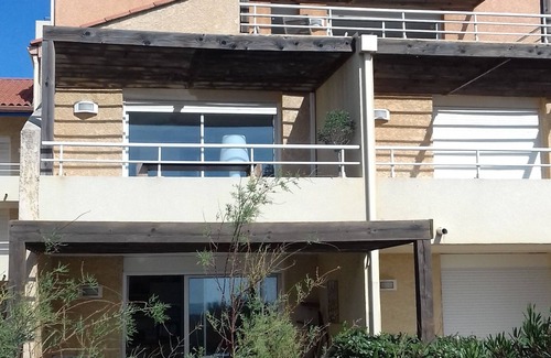 Valras-Plage Apartment | F2 direct beach access